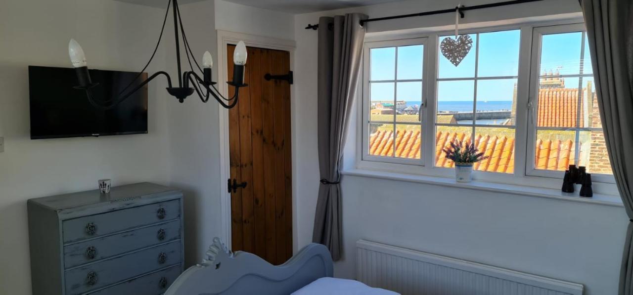 The Hideaway Villa Whitby Exterior foto